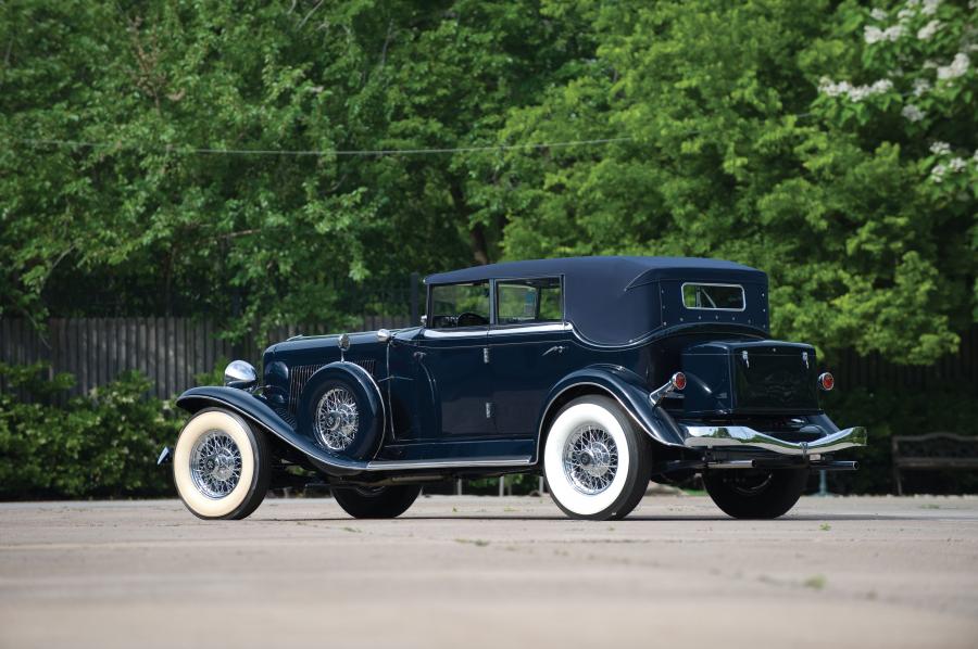  Auburn 12-165 Salon Phaeton Sedan 1933 года  (фото 17 из 21)